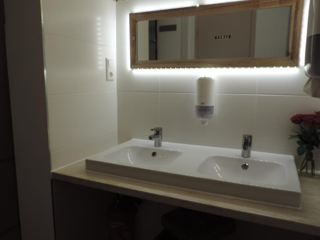 Le Petit Poete Hotel 2*
